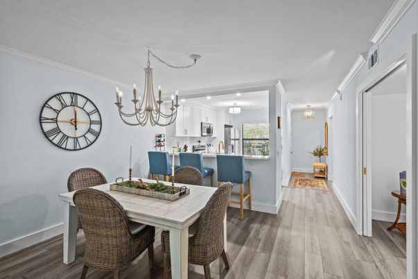 Chandelier, Dining room, Interior, Kitchen, Wood Texture Flooring