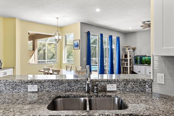 Dining room, Interior, Pendant Lights, Recessed Lighting