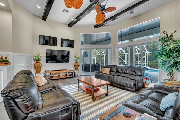 Interior, Living room, Recessed Lighting, Wooden Beams, Wood Texture Flooring