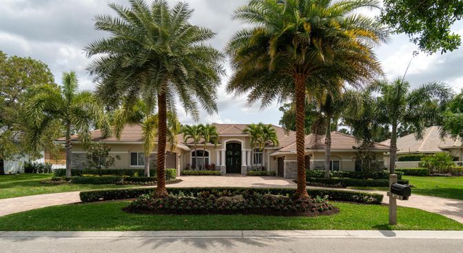 Backyard, Exterior, Facade, Mediterranean