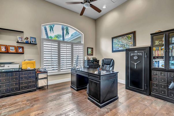 Home Office, Interior, Recessed Lighting, Wood Texture Flooring