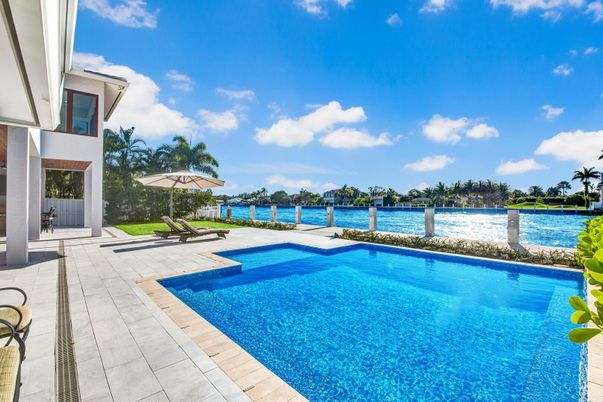 Exterior, Lake, Pool, Water