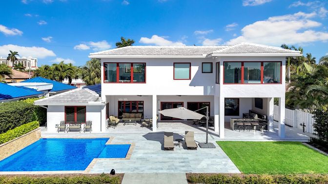 Exterior, Pool