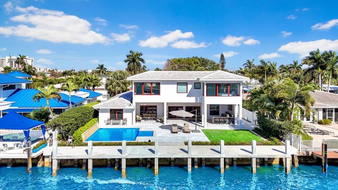 Exterior, Lake, Pool