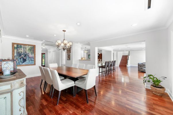 Chandelier, Dining room, Interior, Recessed Lighting, Wood Texture Flooring