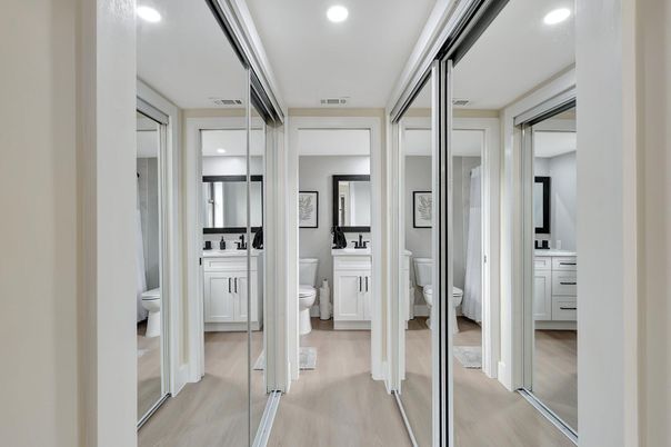 Bathroom, Interior, Recessed Lighting