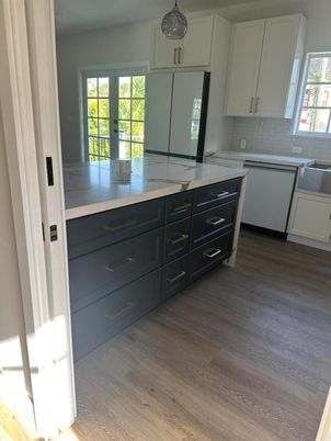 Interior, Kitchen, Pendant Lights, Wood Texture Flooring