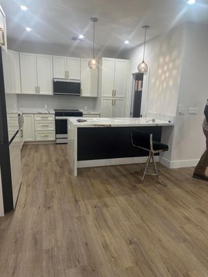 Interior, Kitchen, Pendant Lights, Recessed Lighting, Wood Texture Flooring