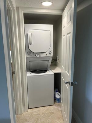 Interior, Recessed Lighting, Utility Closets, Washer