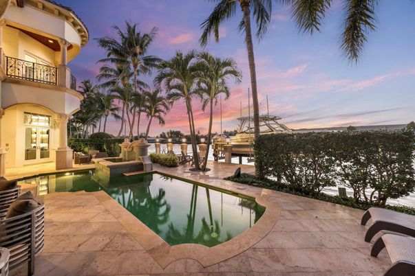 Exterior, Pool, Water