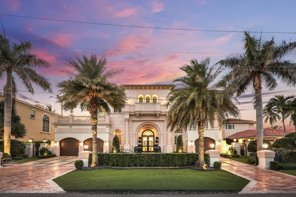 Backyard, Exterior, Facade, Mediterranean
