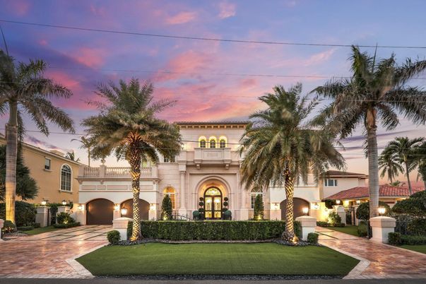 Backyard, Exterior, Facade, Mediterranean