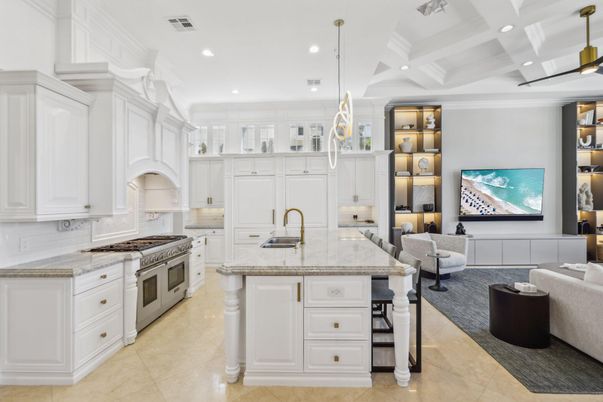 Interior, Kitchen, Living room, Pendant Lights, Recessed Lighting, Stainless Steel Appliances