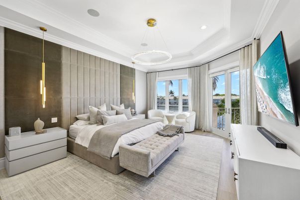 Bedroom, Interior, Pendant Lights, Recessed Lighting, Water