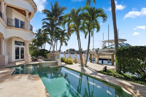Exterior, Pool, Water