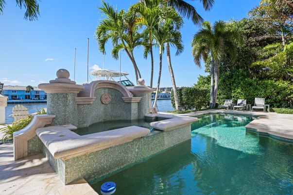 Exterior, Pool, Water