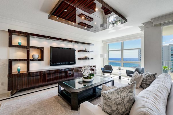 Interior, Living room, Water
