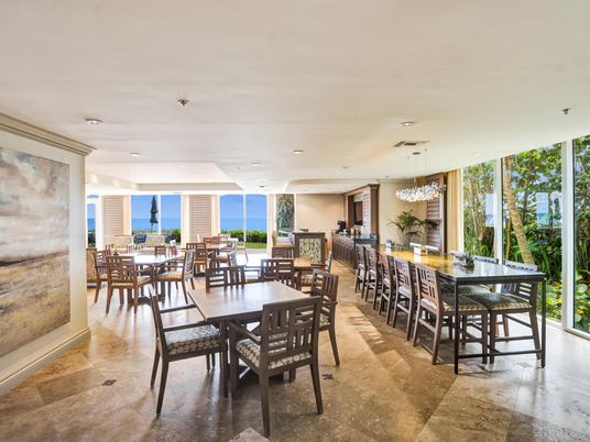 Dining room, Interior, Recessed Lighting