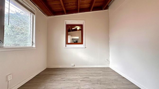 Empty room, Interior, Wooden Beams, Wooden Ceilings, Wood Texture Flooring