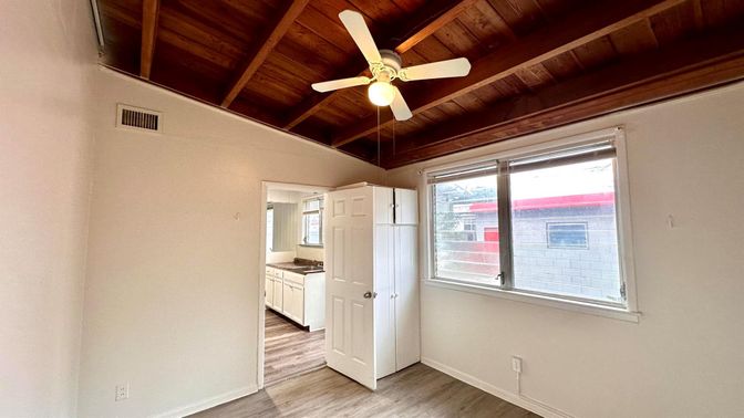 Empty room, Interior, Wooden Beams, Wooden Ceilings, Wood Texture Flooring
