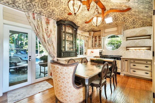 Chandelier, Dining room, Interior, Kitchen, Wood Texture Flooring