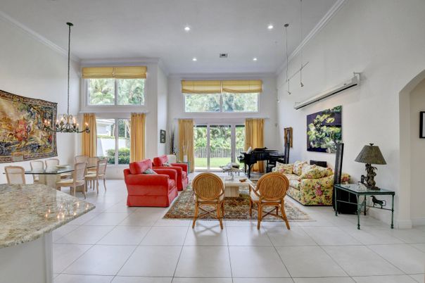 Chandelier, Dining room, Interior, Living room, Pendant Lights, Piano, Recessed Lighting