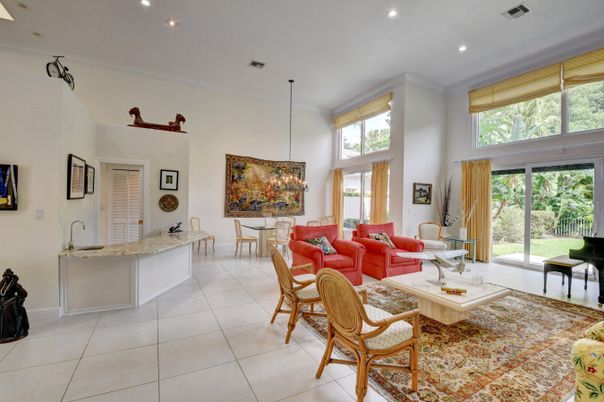 Dining room, Interior, Living room, Pendant Lights, Recessed Lighting