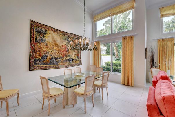 Chandelier, Dining room, Interior, Pendant Lights