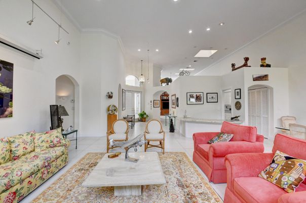 Interior, Living room, Pendant Lights, Recessed Lighting