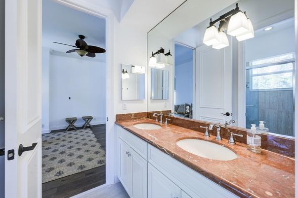 Bathroom, Dual Sink Vanities, Interior, Recessed Lighting