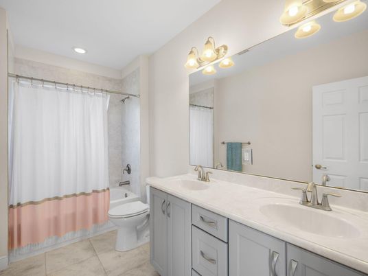 Bathroom, Dual Sink Vanities, Interior, Recessed Lighting