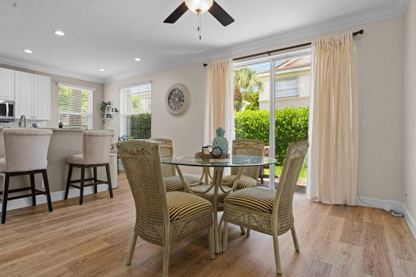 Dining room, Interior, Kitchen, Recessed Lighting, Wood Texture Flooring