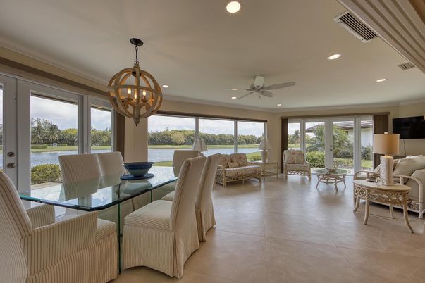 Chandelier, Dining room, Interior, Living room, Recessed Lighting, Water