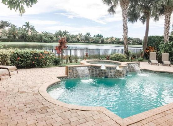 Exterior, Pool, Water
