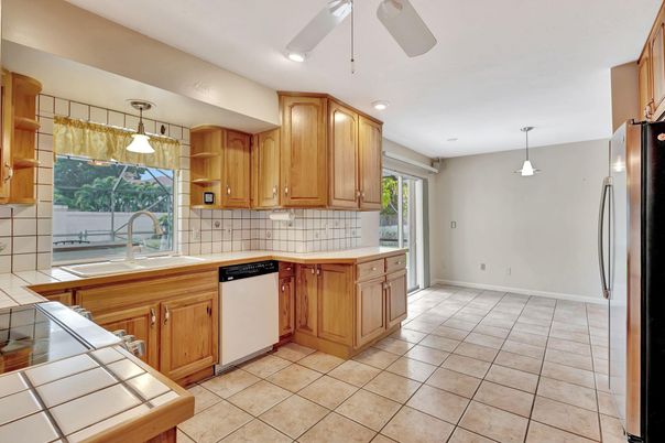 Interior, Kitchen, Pendant Lights, Recessed Lighting, Tile Countertops
