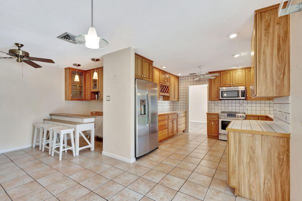 Interior, Kitchen, Pendant Lights, Recessed Lighting, Stainless Steel Appliances