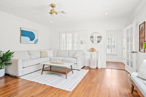 Interior, Living room, Recessed Lighting, Wood Texture Flooring