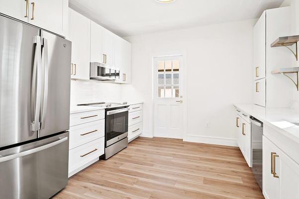 Interior, Kitchen, Stainless Steel Appliances, Wood Texture Flooring
