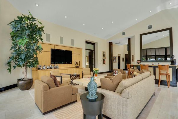 Dining room, Interior, Kitchen, Living room, Recessed Lighting