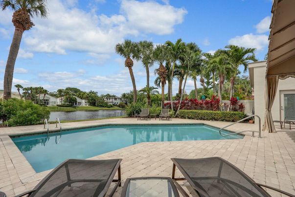 Exterior, Pool, Water
