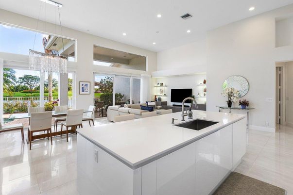 Chandelier, Dining room, Interior, Kitchen, Living room, Pendant Lights, Recessed Lighting