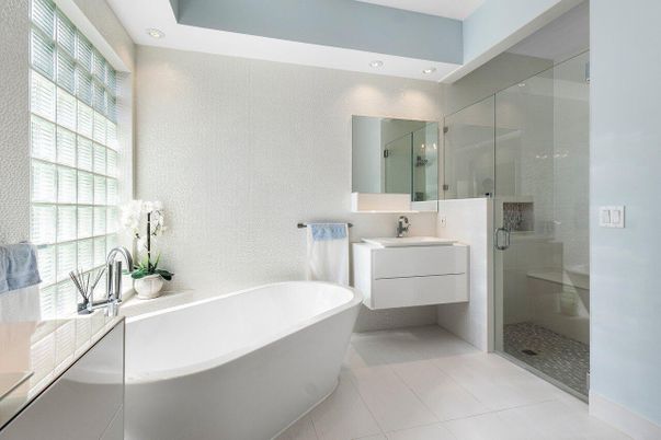 Bathroom, Free Standing Baths, Glass Shower, Interior, Recessed Lighting