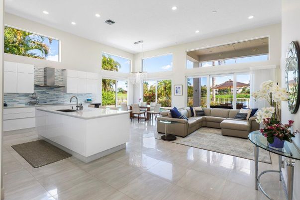 Chandelier, Dining room, Interior, Kitchen, Living room, Pendant Lights, Recessed Lighting
