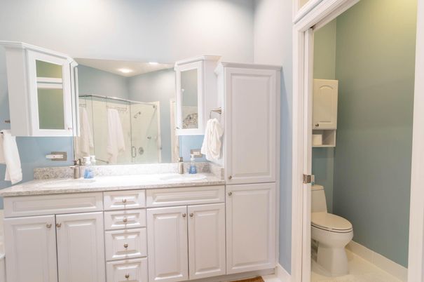 Bathroom, Interior, Recessed Lighting