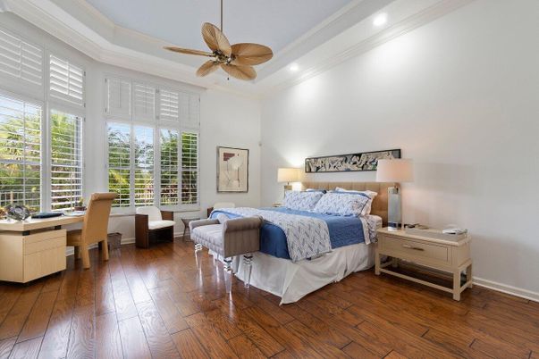 Bedroom, Home Office, Interior, Recessed Lighting, Wood Texture Flooring