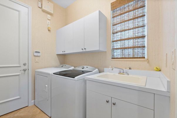 Interior, Washer