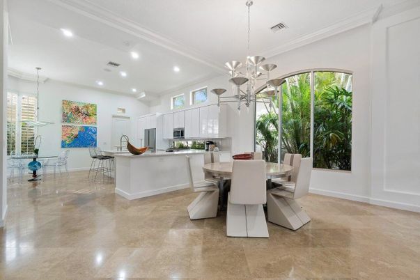 Dining room, Interior, Kitchen, Pendant Lights, Recessed Lighting
