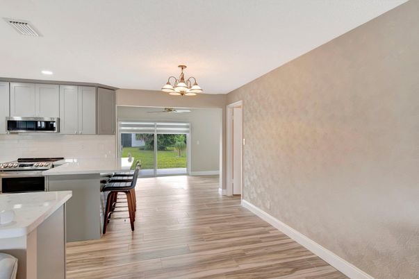 Chandelier, Interior, Kitchen, Recessed Lighting, Wood Texture Flooring