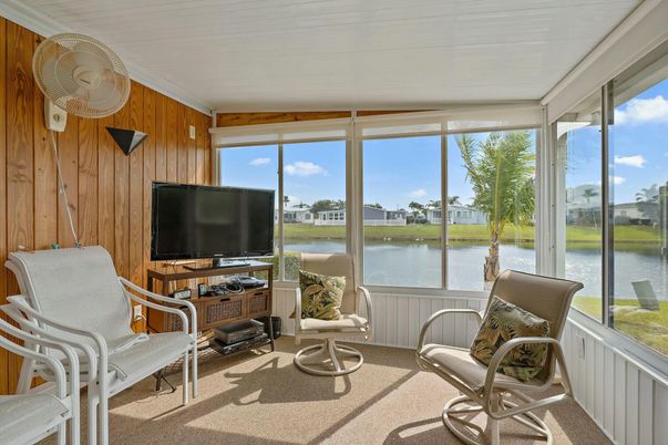 Interior, Sun Room, Water, Wooden Walls