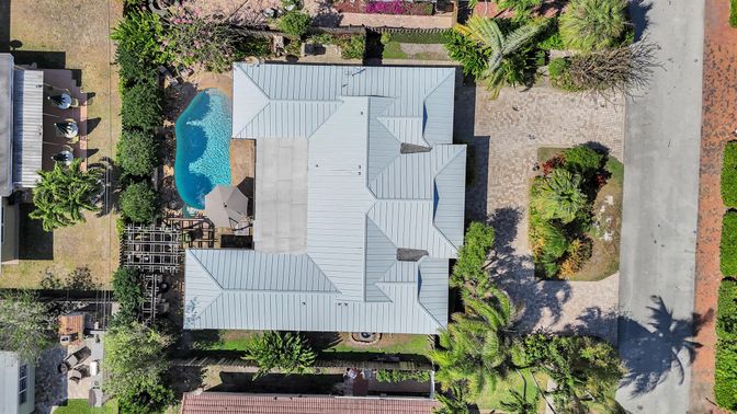 Exterior, Drone